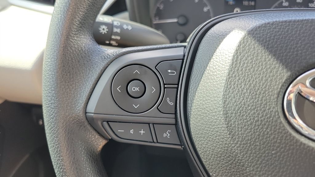 Certified 2025 Toyota Corolla LE FWD image 20