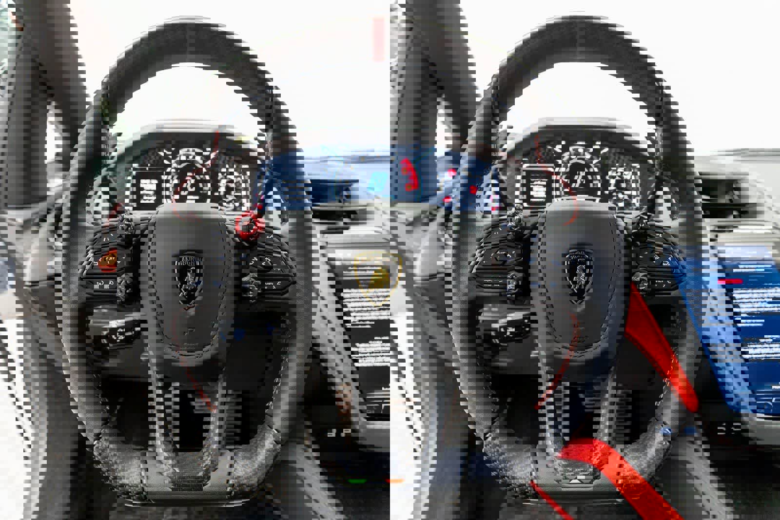 Used 2024 Lamborghini Revuelto image 15