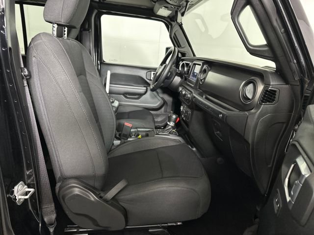 Used 2023 Jeep Wrangler Unlimited w/ Cold Weather Group image 28