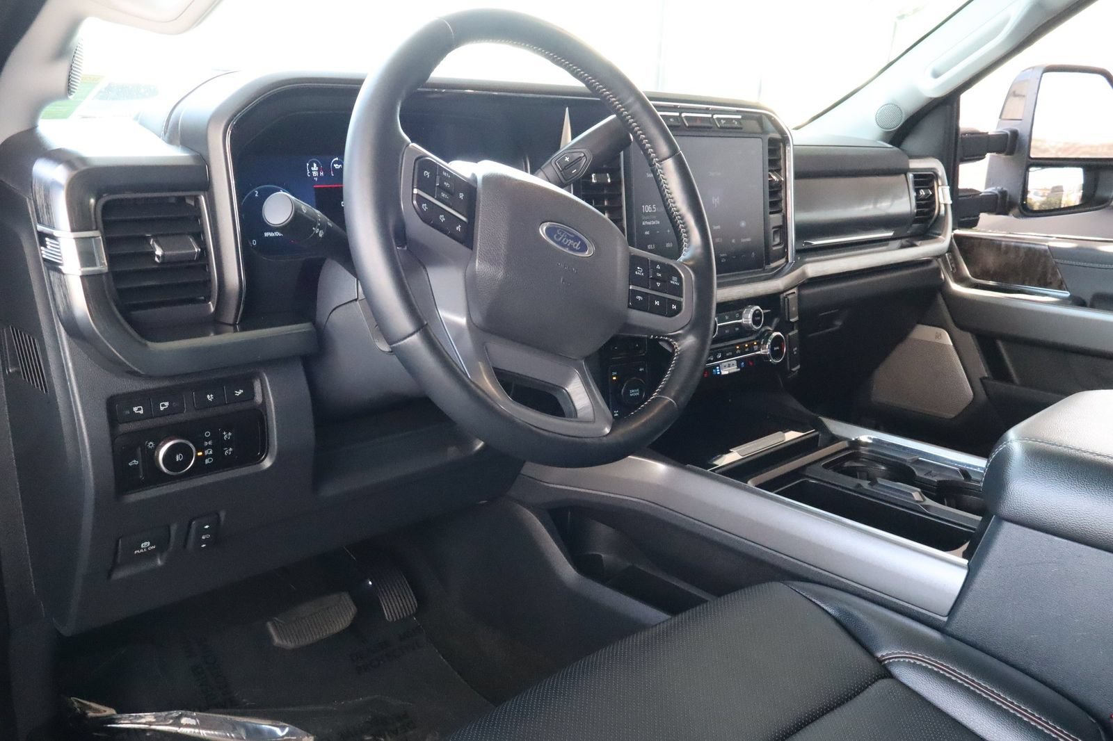 Used 2024 Ford F250 Lariat w/ FX4 Off-Road Package AWD/4WD image 18