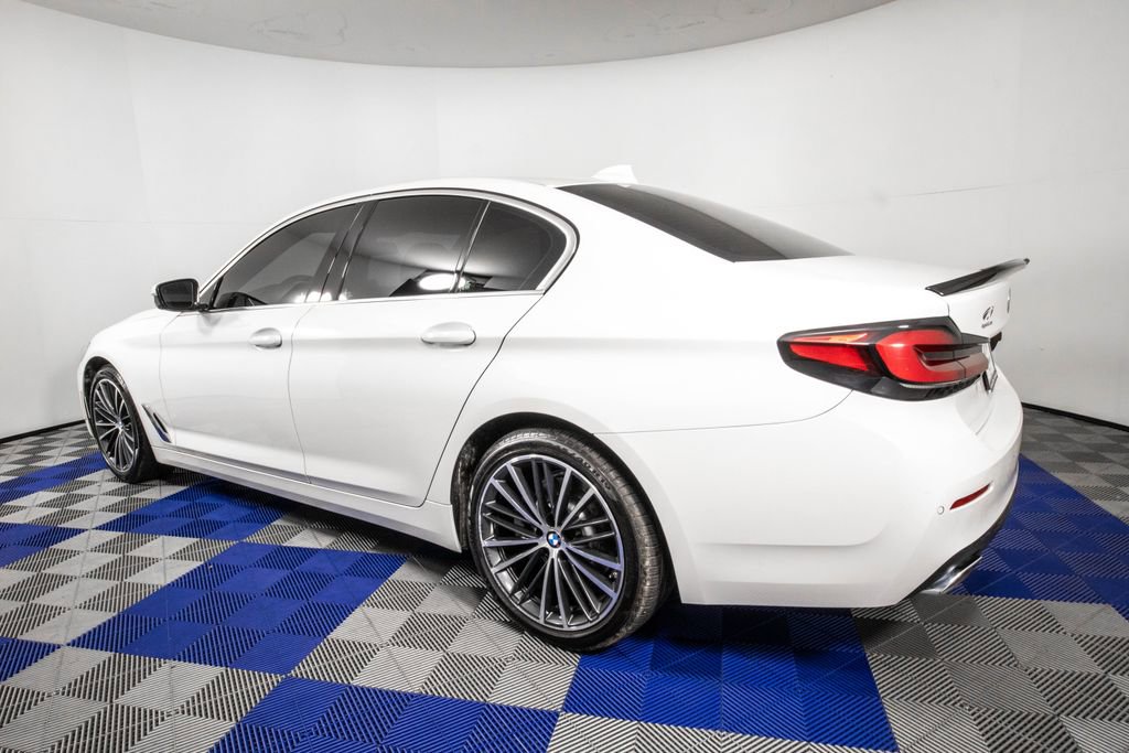 Used 2023 BMW 530i w/ Convenience Package RWD image 7