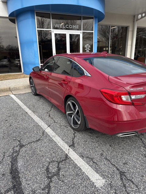 Used 2020 Honda Accord Sport image 2