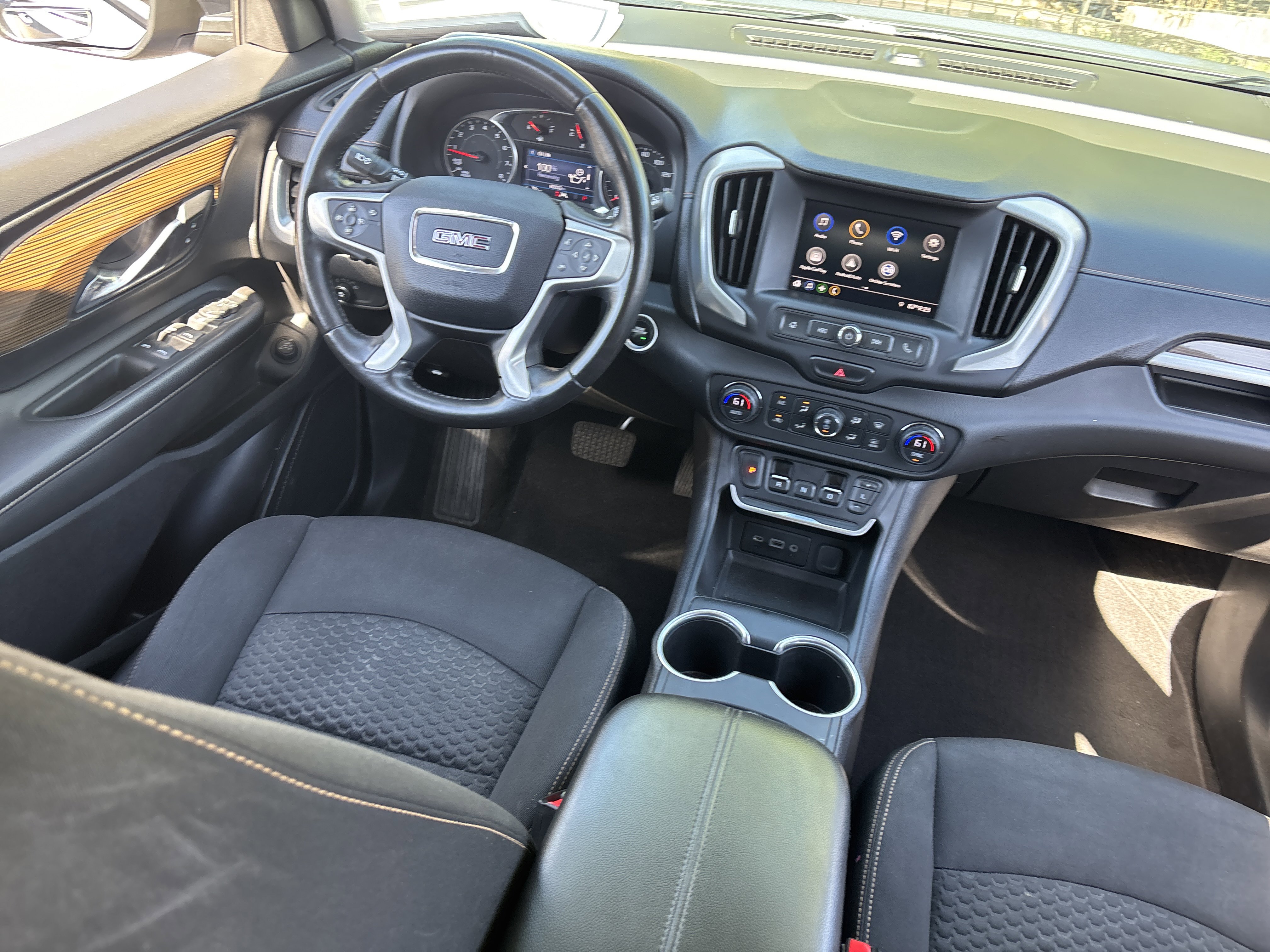 Used 2020 GMC Terrain SLE w/ Driver Convenience Package FWD image 12