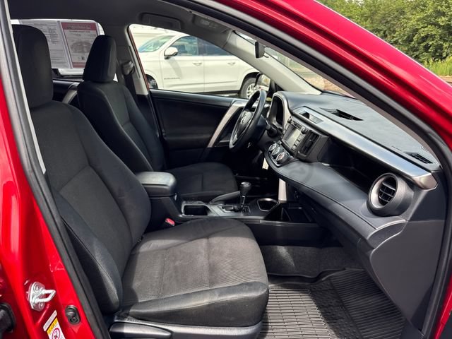 Used 2016 Toyota RAV4 LE AWD/4WD image 25