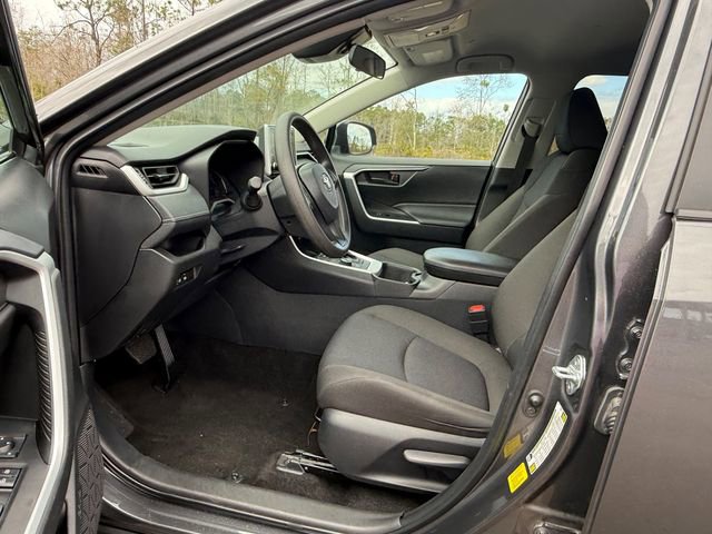 Used 2025 Toyota RAV4 LE image 3