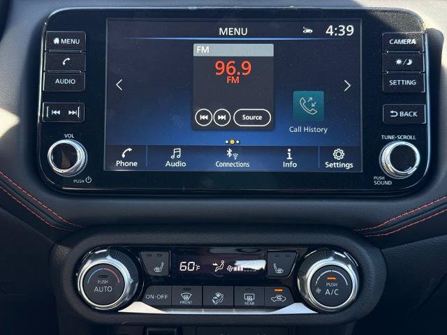 New 2025 Nissan Versa SR w/ Trunk Package FWD image 27