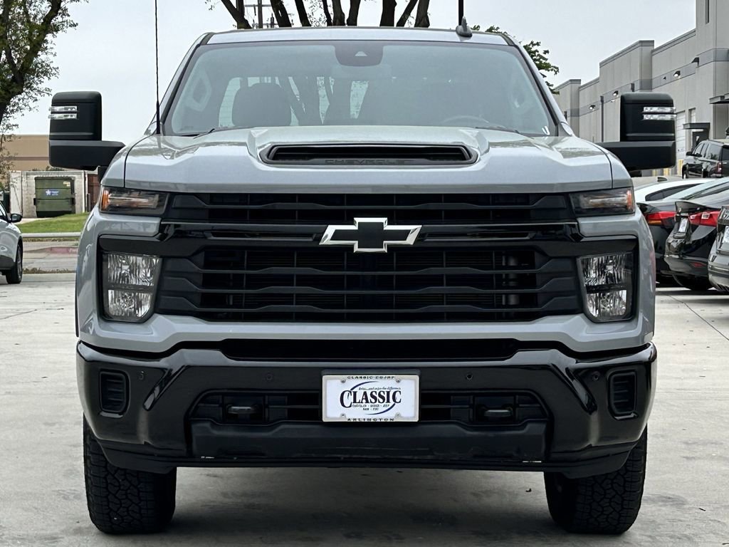 Used 2025 Chevrolet Silverado 2500 Custom w/ Custom Value Package image 9
