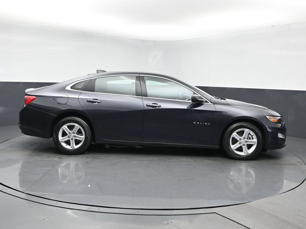 Used 2022 Chevrolet Malibu LS FWD image 3