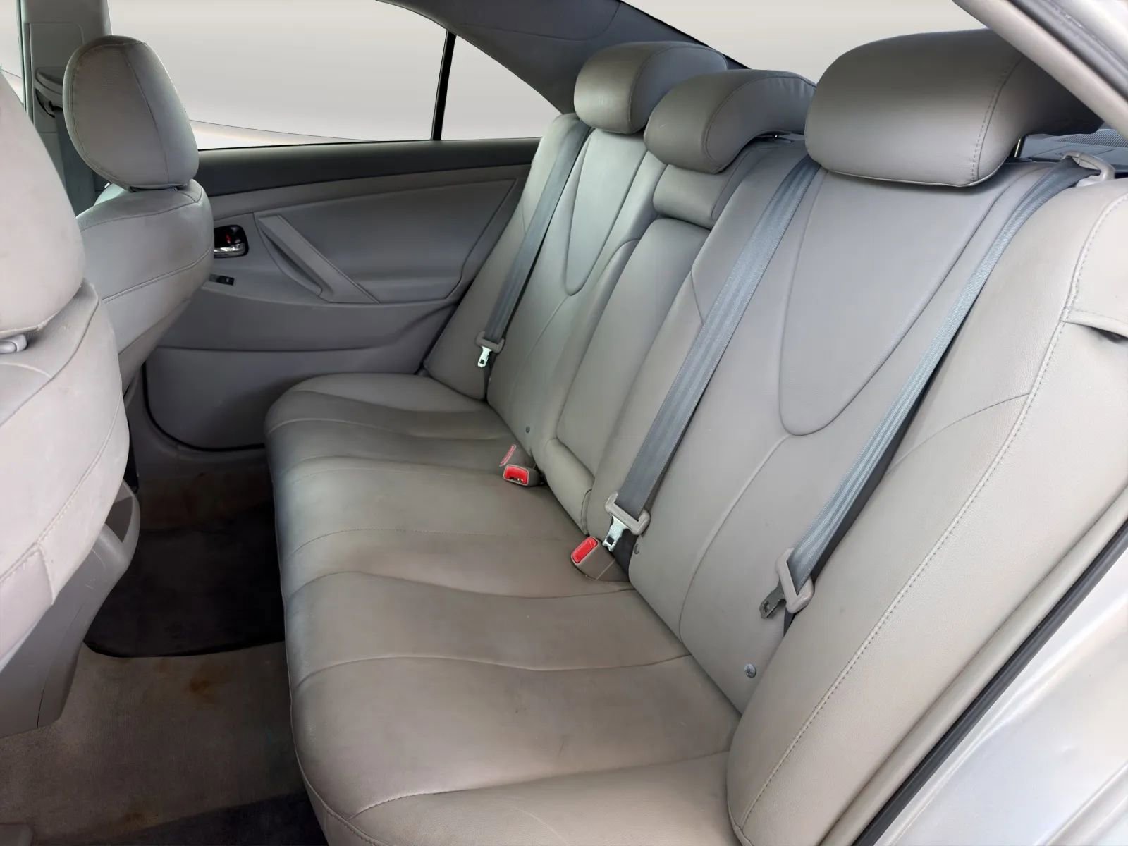 Used 2011 Toyota Camry LE w/ LE Extra-Value Pkg FWD image 13