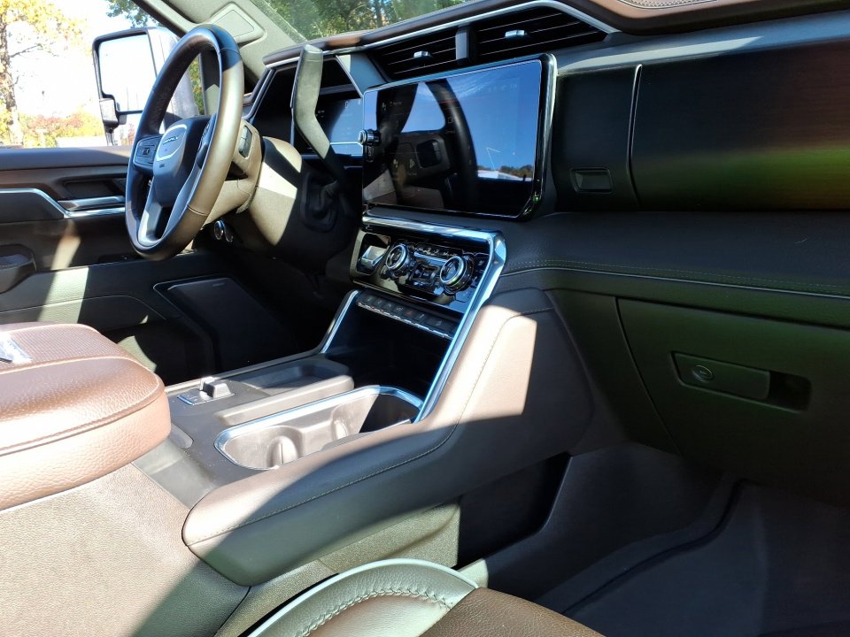 Used 2024 GMC Sierra 2500 Denali w/ Denali Reserve Package image 34