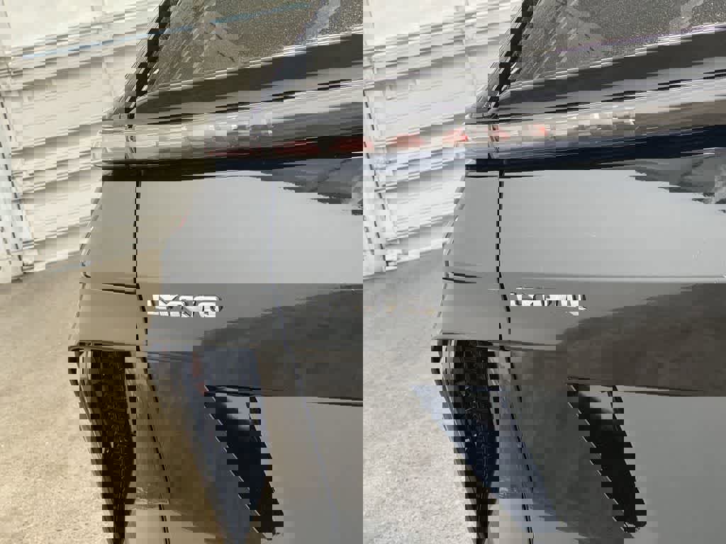 Certified 2026 Cadillac Vistiq Premium Luxury w/ LPO, Floor Liner Package image 10