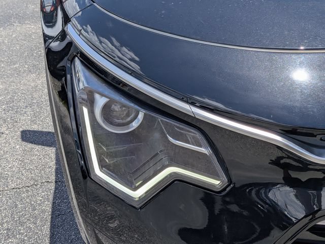 Used 2025 Kia Niro EX Touring FWD image 9