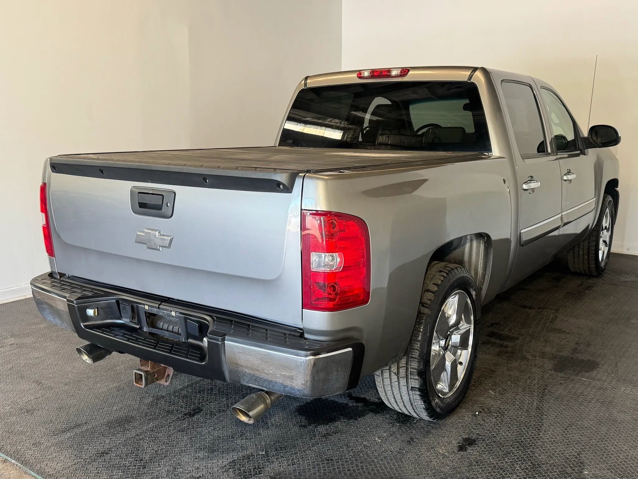 Used 2009 Chevrolet Silverado 1500 LT w/ Regional Value Package image 6