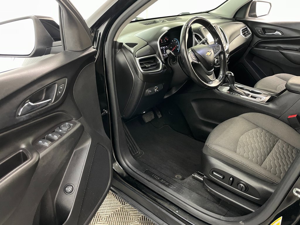 Used 2018 Chevrolet Equinox LT image 19