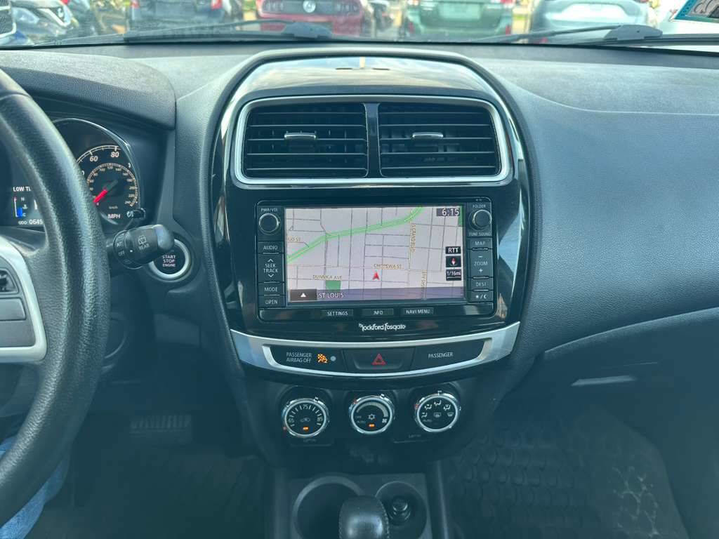 Used 2015 Mitsubishi Outlander Sport SE AWD/4WD image 16