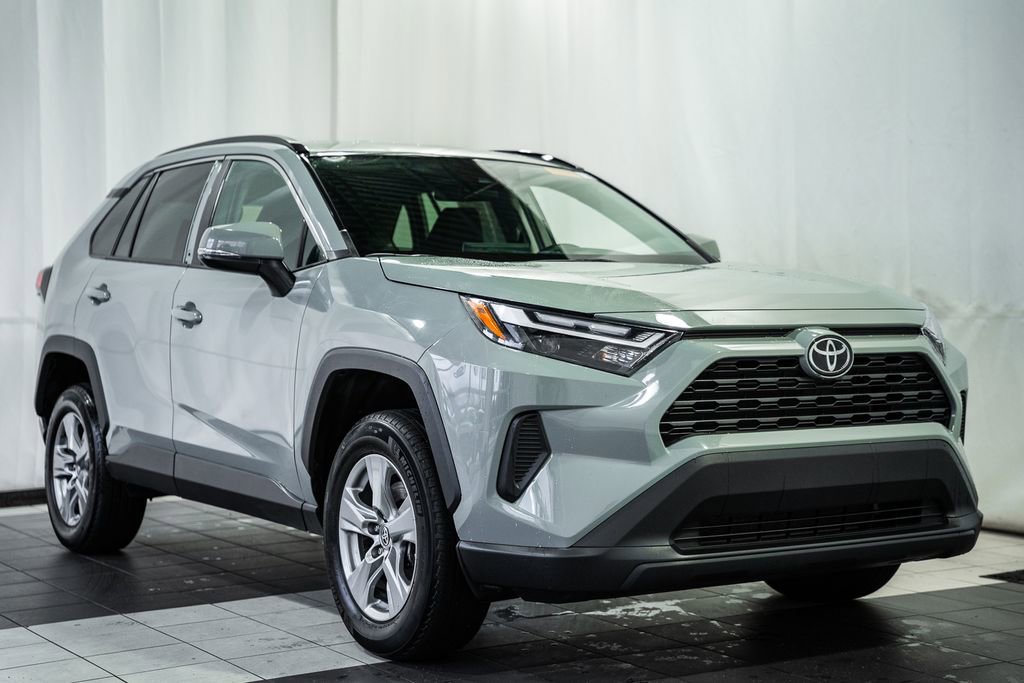 Used 2023 Toyota RAV4 XLE image 1