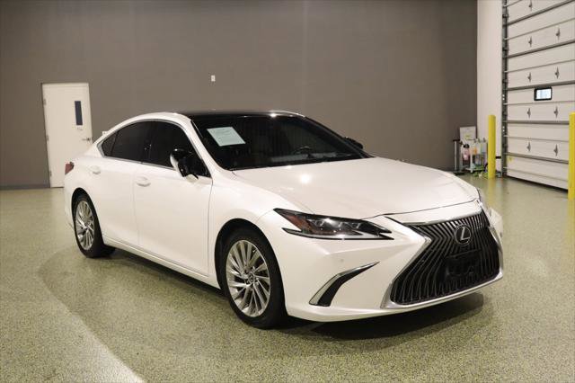 Used 2021 Lexus ES 350 Ultra Luxury w/ Accessory Package 2