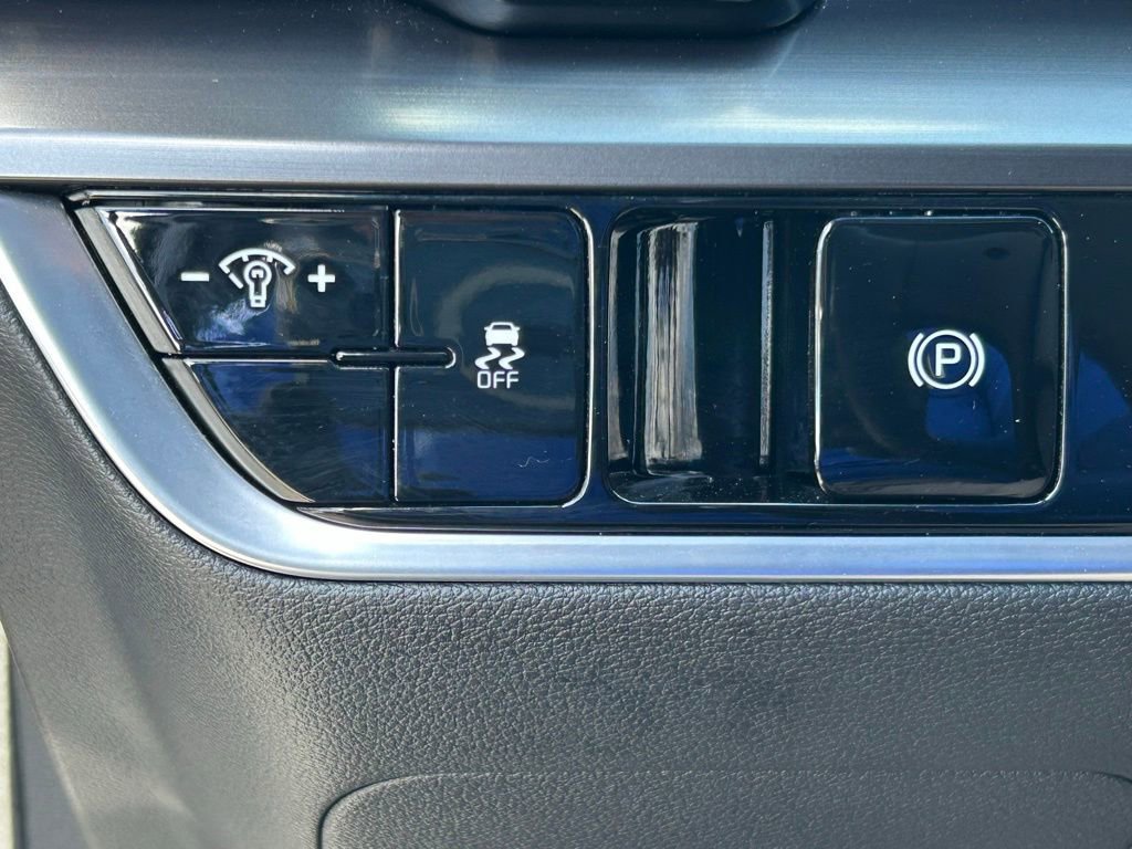 Used 2024 Kia Sportage EX image 32