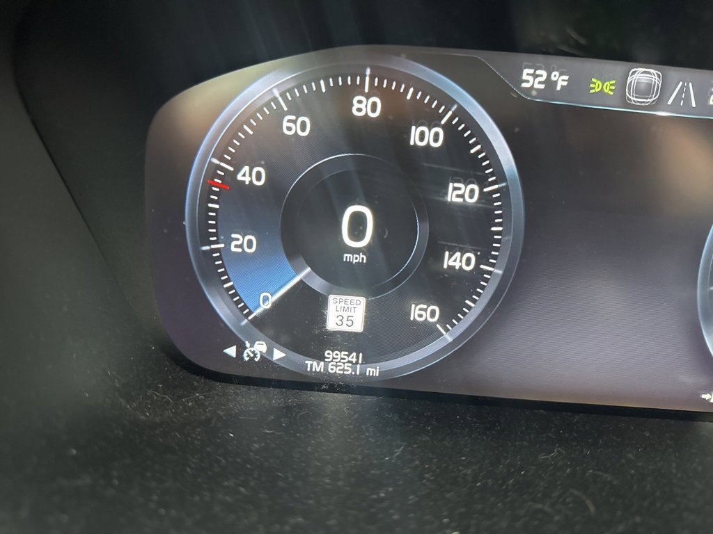 Used 2019 Volvo S60 T6 R-Design image 14