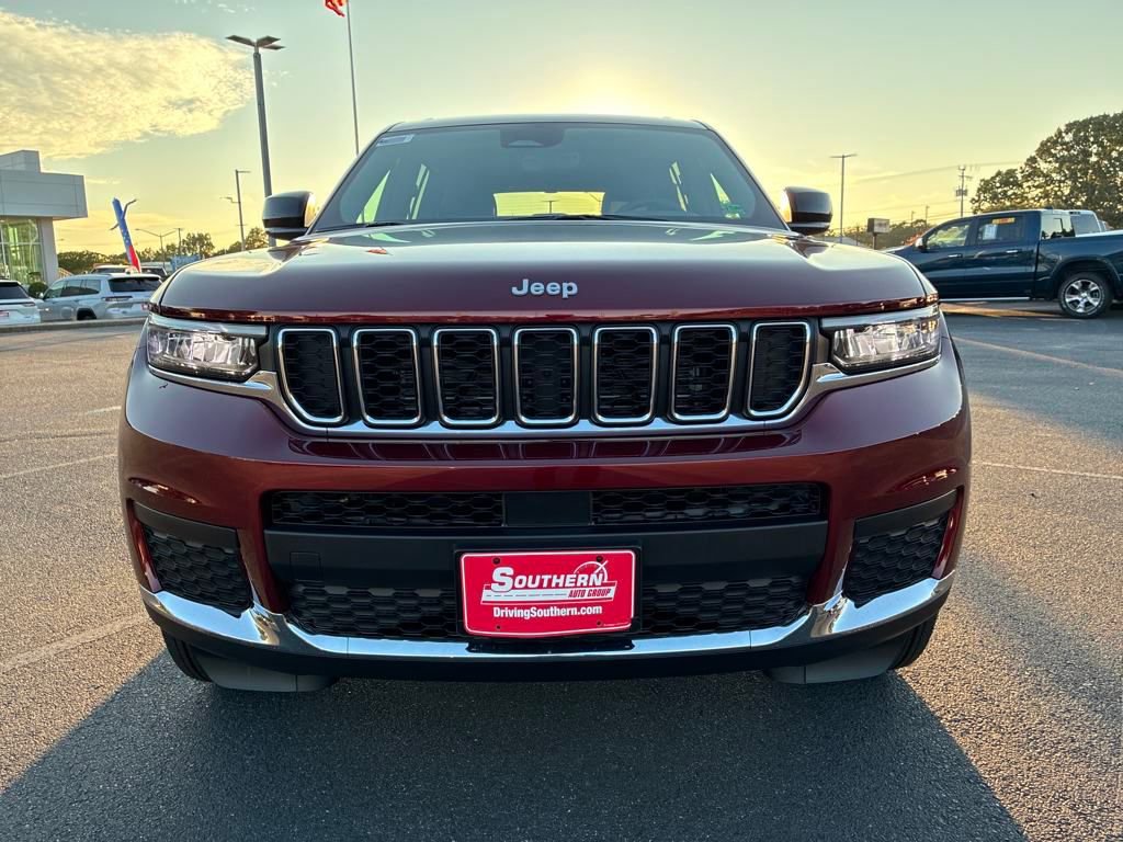 New 2025 Jeep Grand Cherokee L Laredo w/ Luxury Tech Group I AWD/4WD image 9