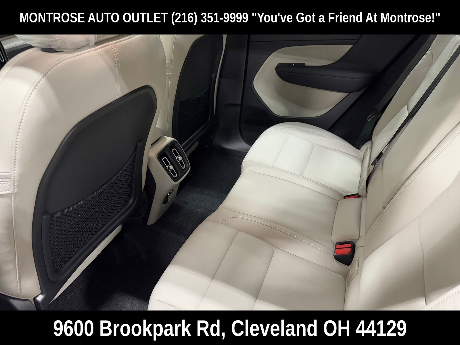 New 2026 Volvo XC40 B5 Plus w/ Protection Package Premier image 32