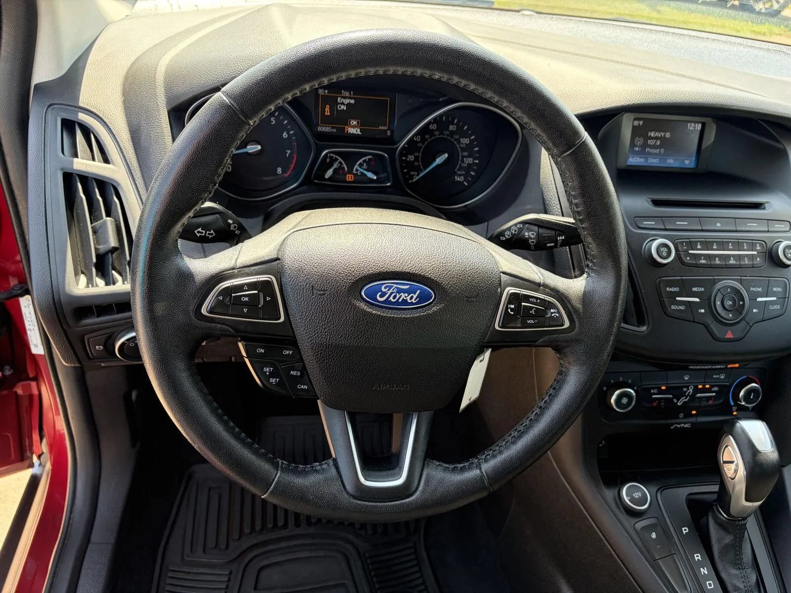 Used 2015 Ford Focus SE w/ SE Cold Weather Package FWD image 12