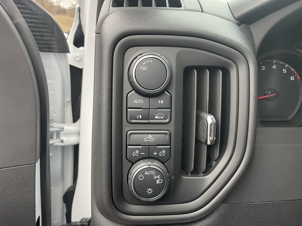 Used 2025 Chevrolet Silverado 1500 W/T w/ WT Value Package image 24