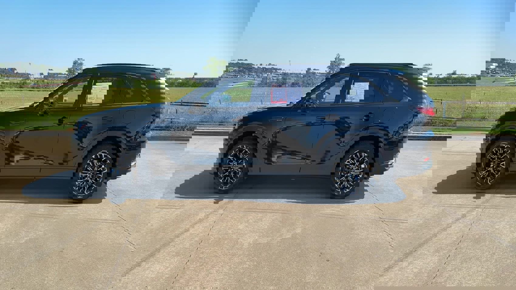 Used 2025 MAZDA CX-70 Plug-In Hybrid w/ Premium Plus image 5