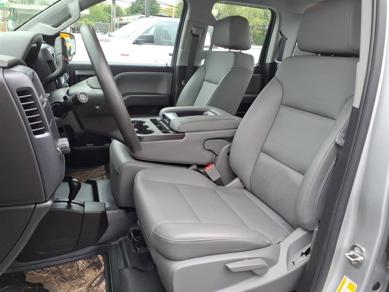 Used 2019 Chevrolet Silverado 1500 W/T AWD/4WD image 14