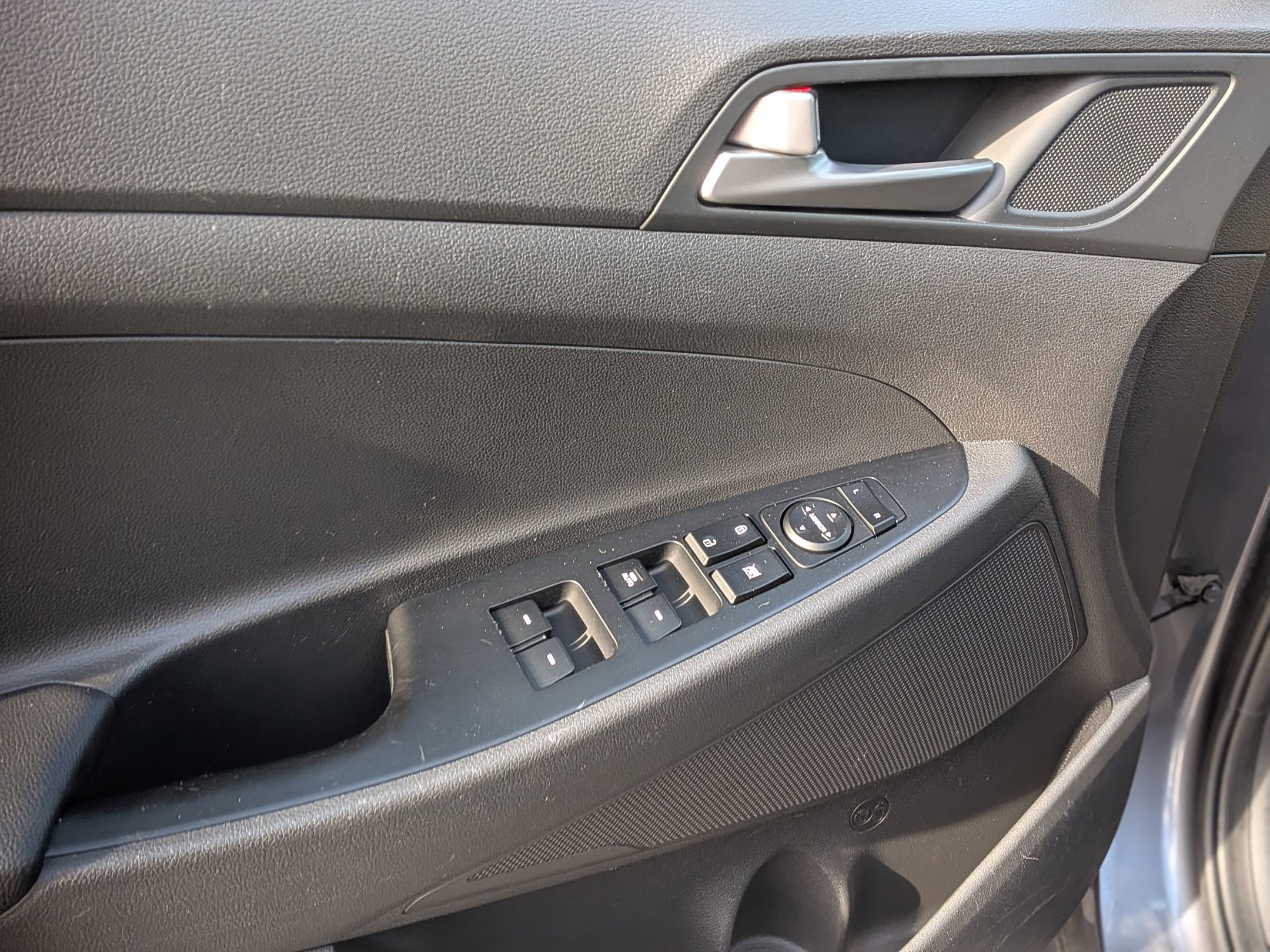 Used 2018 Hyundai Tucson Sport image 15