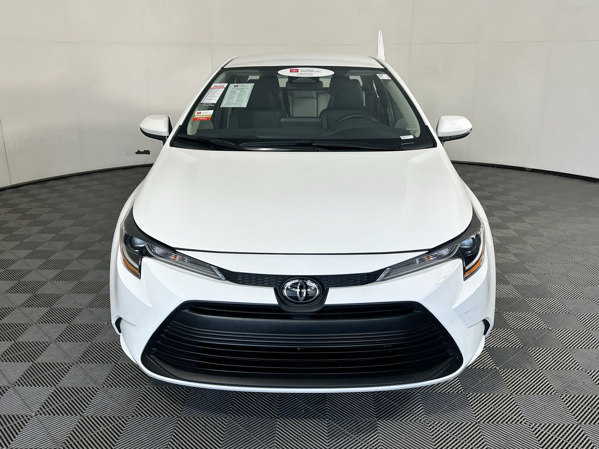 Certified 2025 Toyota Corolla LE FWD image 8