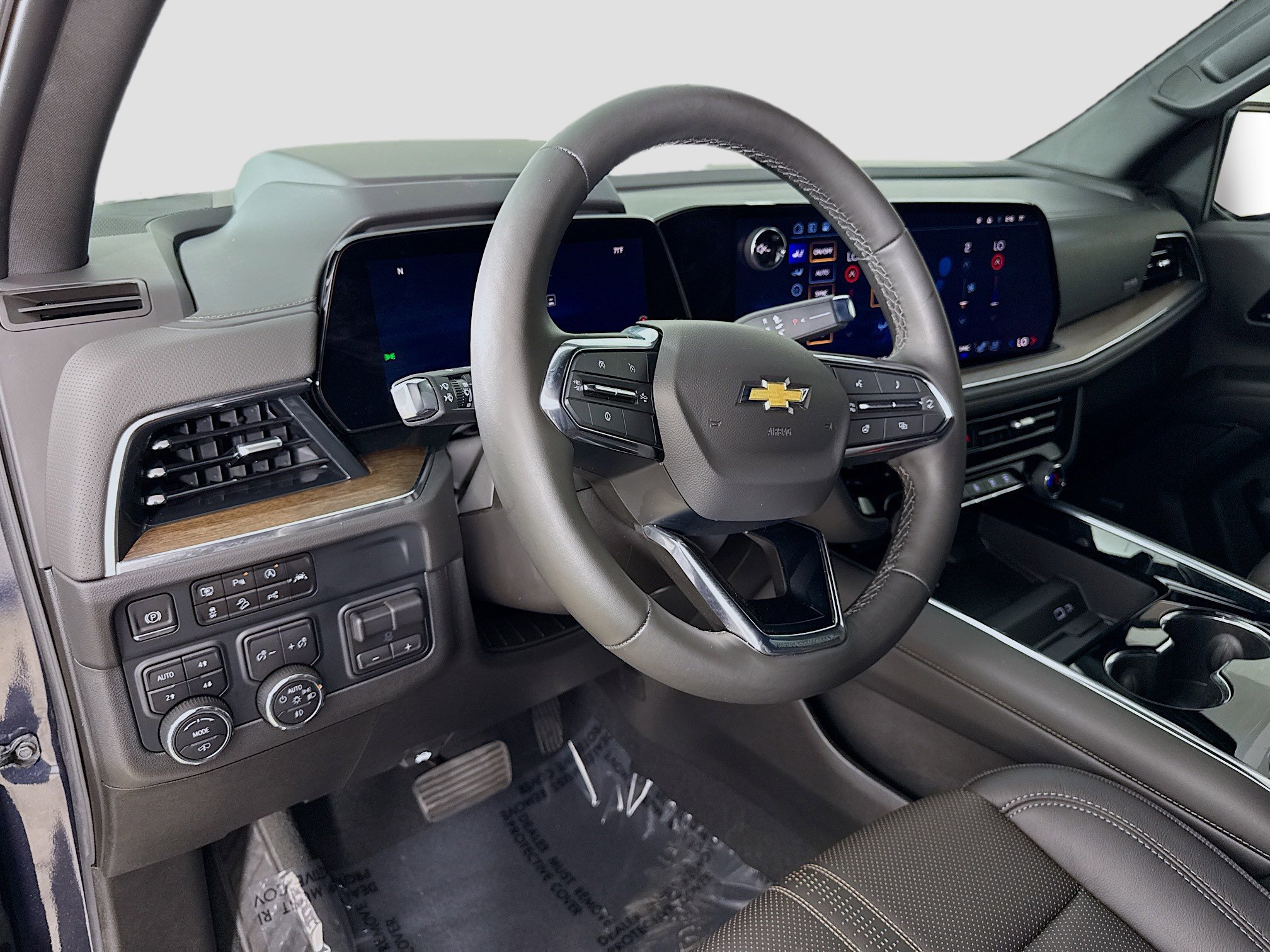 Used 2025 Chevrolet Tahoe High Country image 9