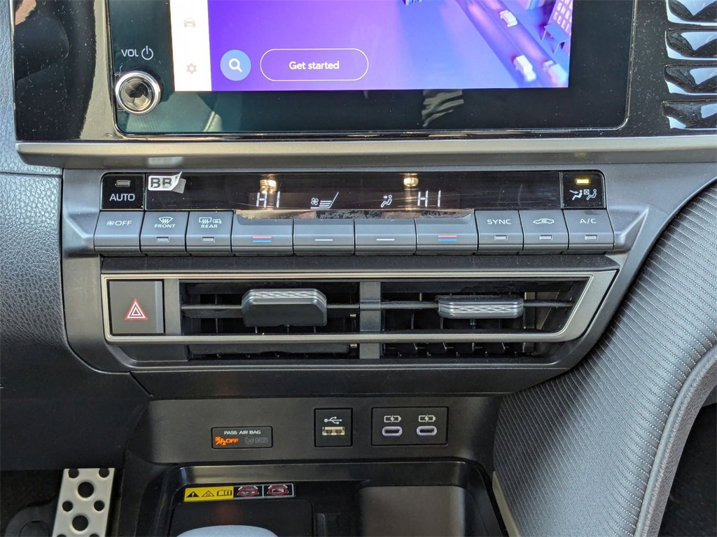 Used 2025 Toyota Camry SE image 25