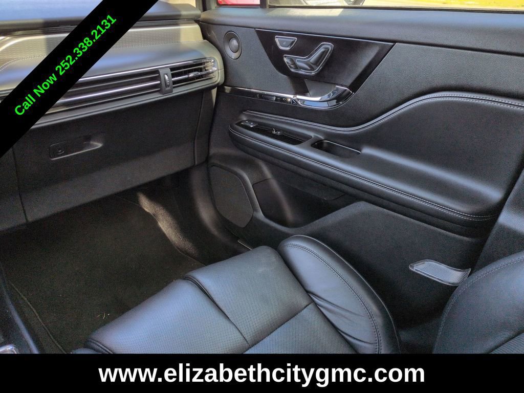 Used 2025 Lincoln Corsair Reserve w/ Equipment Group 202A image 19