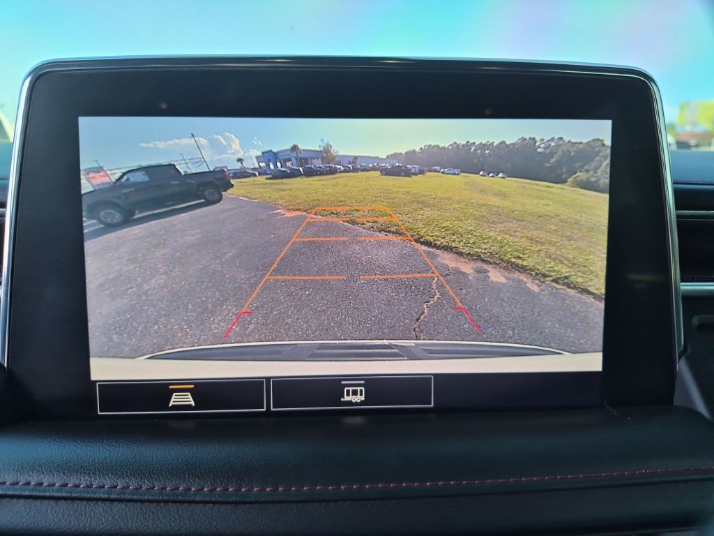 Used 2021 Chevrolet Suburban RST AWD/4WD image 25