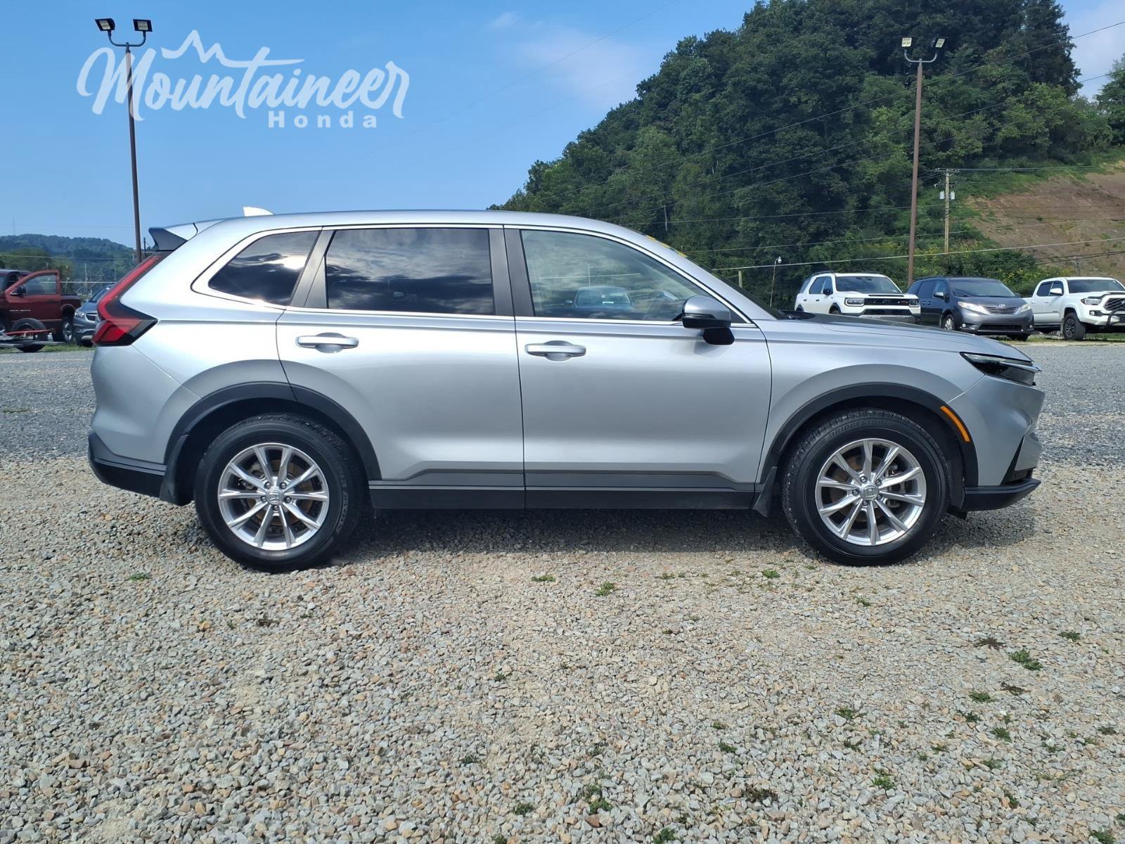 Used 2025 Honda CR-V EX-L image 4