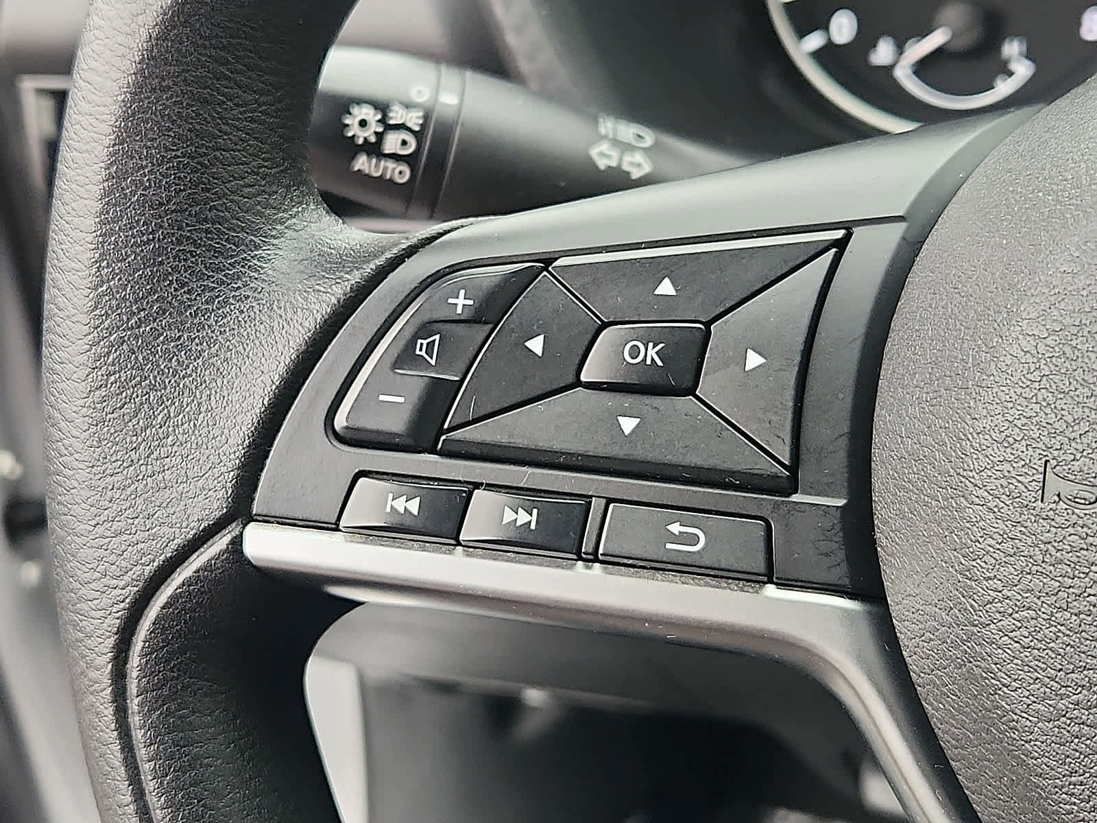 Used 2023 Nissan Sentra SV image 21