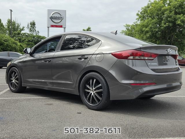 Used 2017 Hyundai Elantra SE FWD image 3
