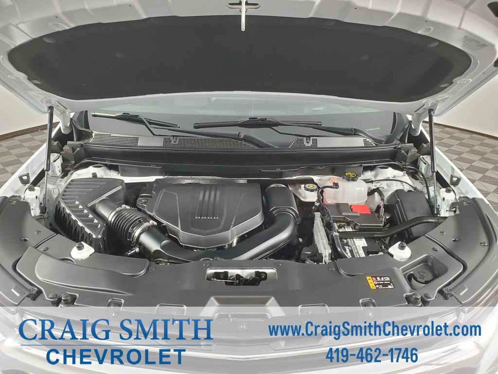 Used 2025 Chevrolet Traverse LT FWD image 9