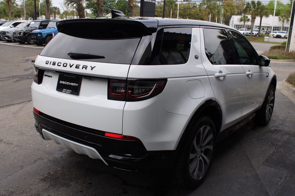 Certified 2024 Land Rover Discovery Sport Dynamic SE image 12
