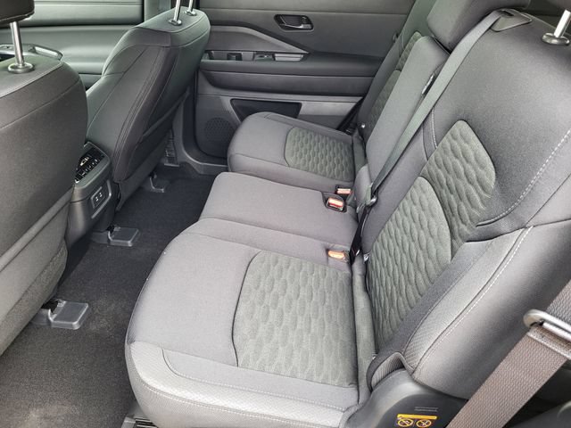 New 2026 Nissan Pathfinder SV w/ SV Premium Package AWD/4WD image 15