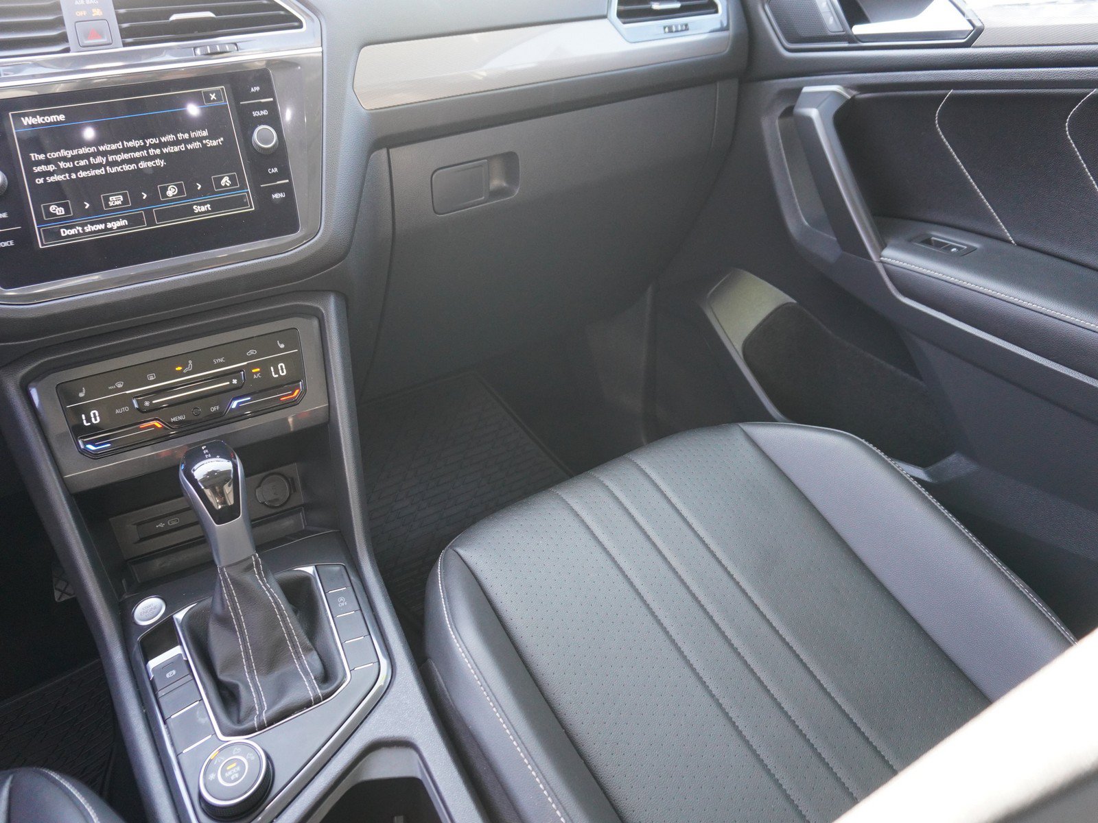 Used 2023 Volkswagen Tiguan SE AWD/4WD image 19