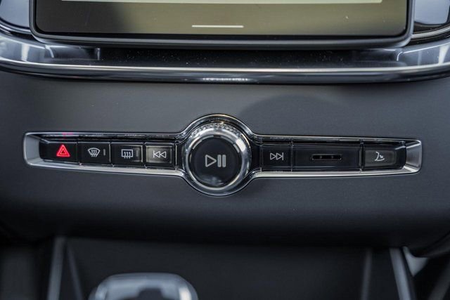 New 2026 Volvo XC90 B6 Plus w/ Protection Package Premier image 22