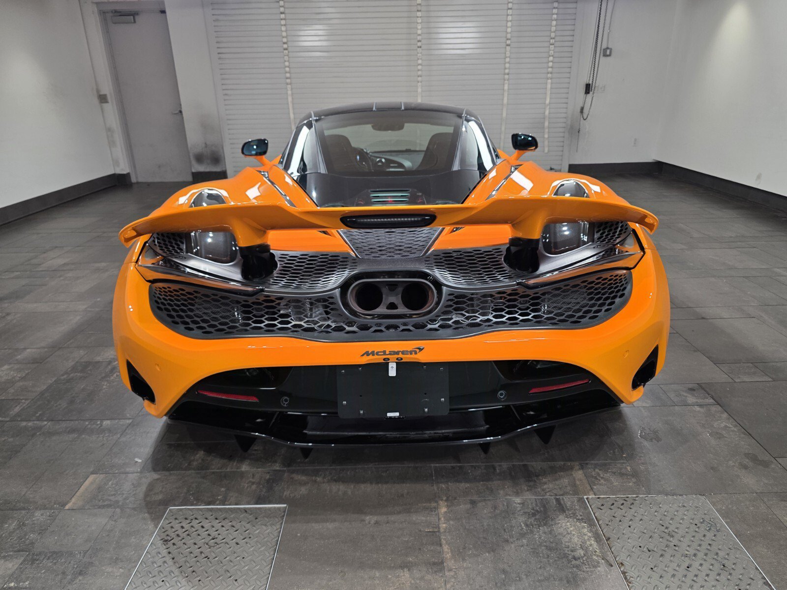 Used 2025 McLaren 750S RWD image 5