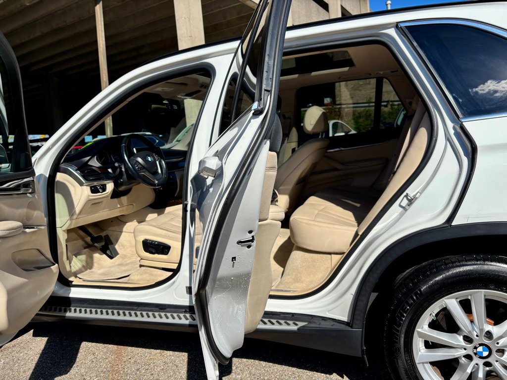 Used 2015 BMW X5 xDrive35i w/ Premium Package image 9