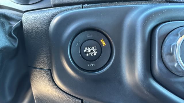 Used 2022 Jeep Gladiator Sport image 28