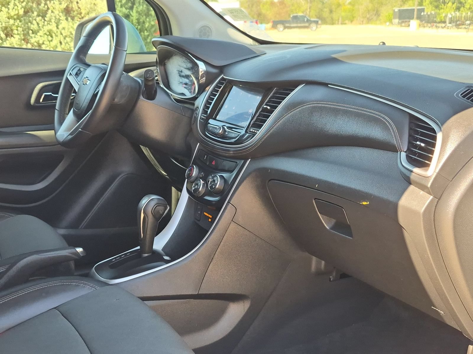 Used 2021 Chevrolet Trax LT w/ Sport Edition FWD image 26