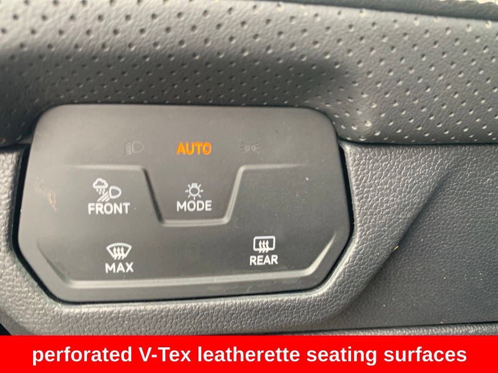 Used 2025 Volkswagen Atlas SE AWD/4WD image 12