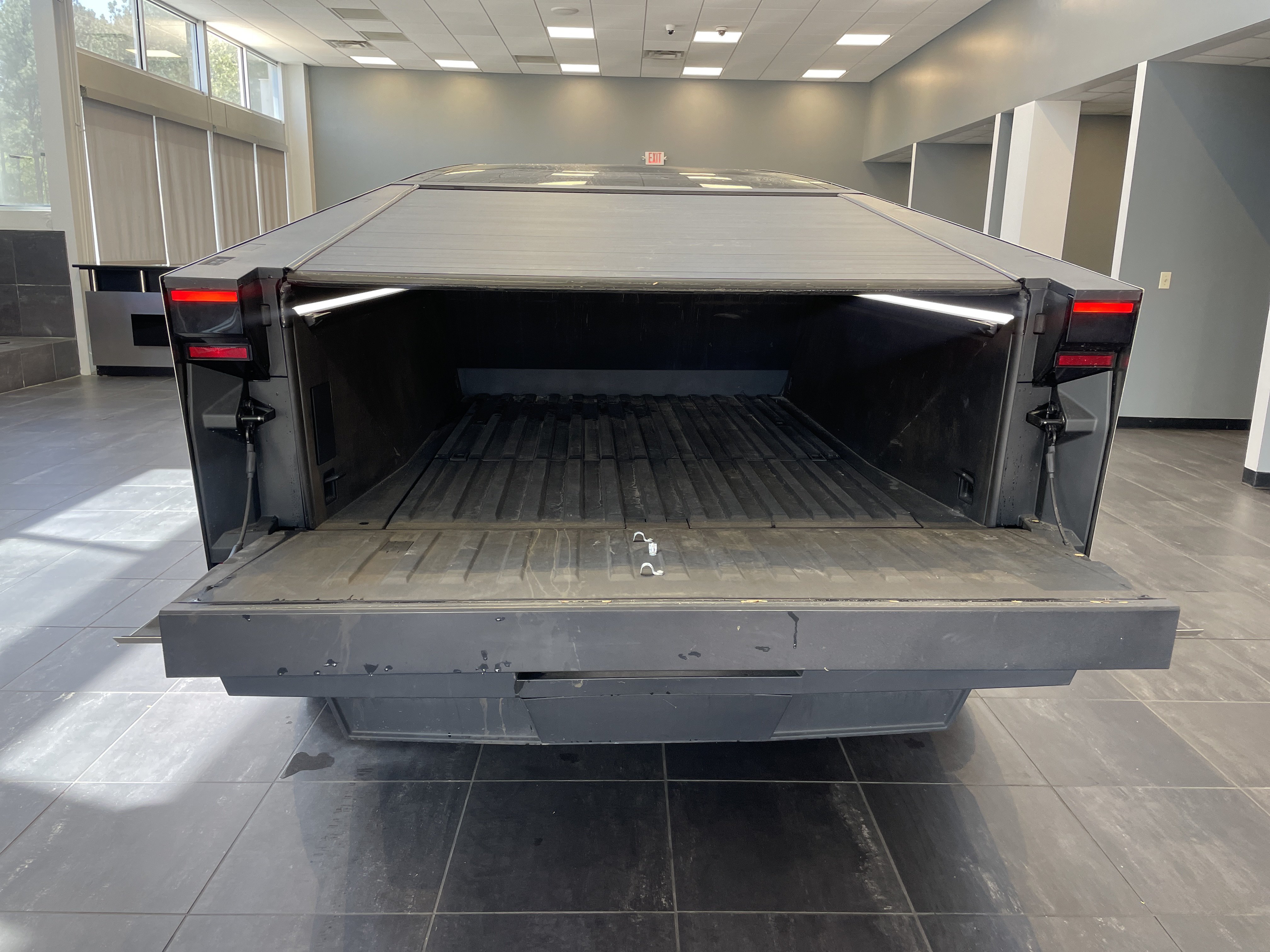 Used 2024 Tesla Cybertruck Cyberbeast AWD/4WD image 35