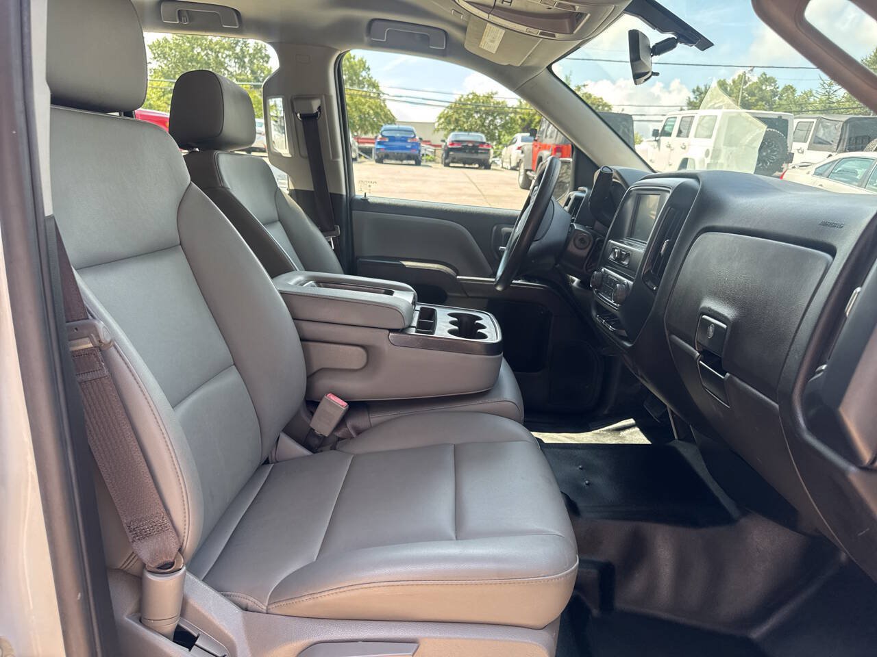 Used 2017 Chevrolet Silverado 1500 W/T RWD image 15